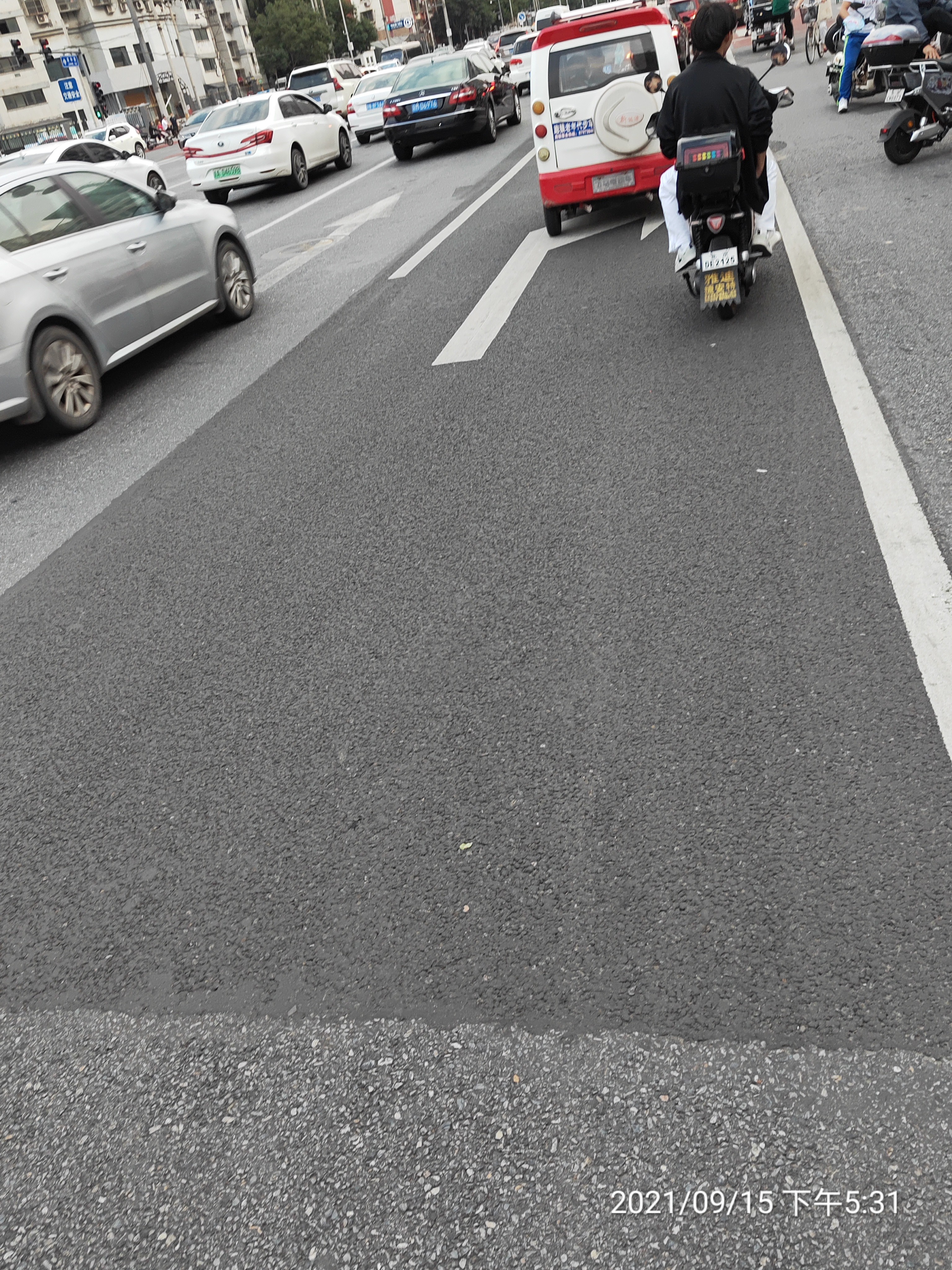 道路层间裂缝需及时处治！快使用嘉格抗裂贴
